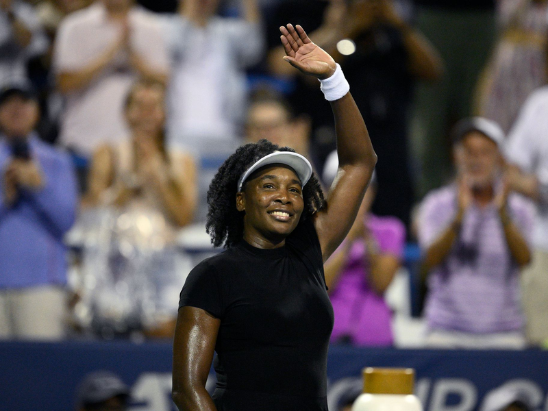 Venus Williams nach ihrer glatten Niederlage. - Foto: Nick Wass/AP/dpa