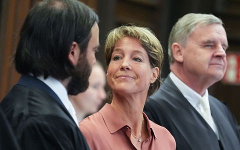 Einer der Verteidiger ist mit einem Befangenheitsantrag gegen das Gericht gescheitert. (Archivbild) - Foto: Marcus Brandt/dpa Pool/dpa