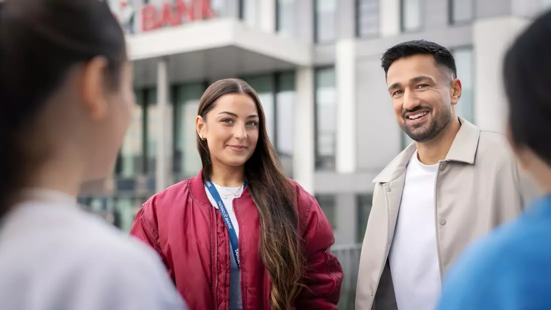 238 Auszubildende und Duale Studenten starten bei der TARGOBANK - Bild: presseportal.de