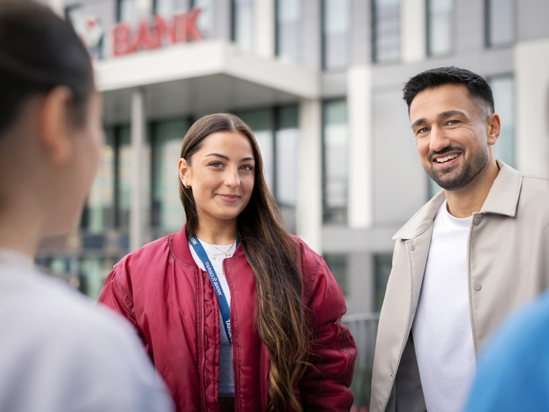 238 Auszubildende und Duale Studenten starten bei der TARGOBANK - Foto: presseportal.de