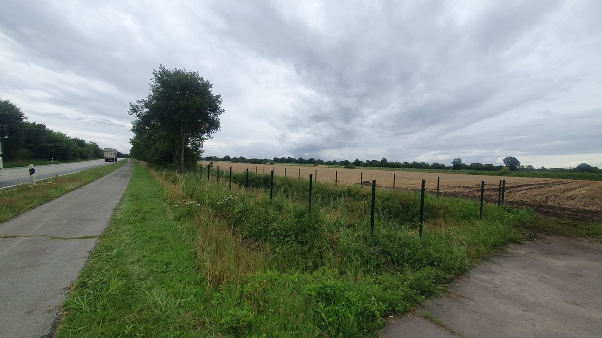 POL-FL: Schuby: Diebstahl von Zaunelementen - Polizei sucht Zeugen - Foto: presseportal.de