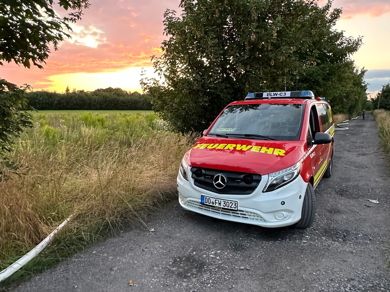 FW-DO: Ergänzende Pressemitteilung zum Scheunenbrand in Dortmund-Scharnhorst - Foto: presseportal.de