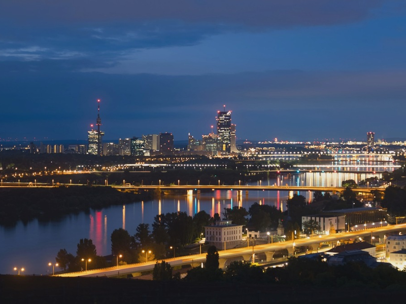 ZDF-Dokus über die Megacitys Wien und Mumbai bei Nacht - Foto: presseportal.de