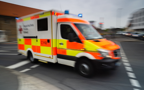 Der Junge wurde schwer verletzt in ein Krankenhaus gebracht, starb dort aber am nächsten Tag. (Symbolbild) - Foto: Nicolas Armer/dpa