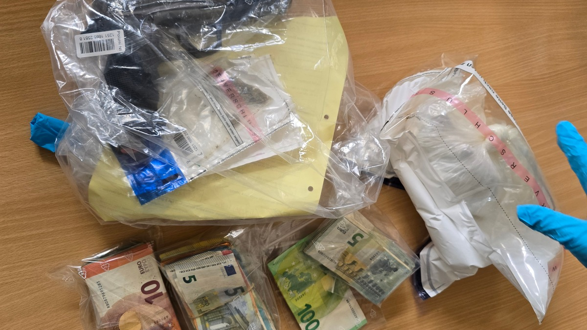 POL-STD: Polizei durchsucht 10 Objekte in Buxtehude - Drogen und Beweismittel sichergestellt, Kupferdiebe auf Stader Baustelle und in Horneburg, Bronzefigur in Stade entwendet, Einbrecher in Buxtehude - Foto: presseportal.de