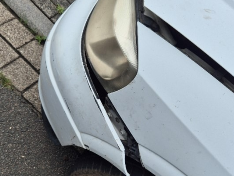 POL-SE: Horst - A 23 - Verkehrsunsicheres Fahrzeug sofort nach Kontrolle aus dem Verkehr gezogen - Foto: presseportal.de