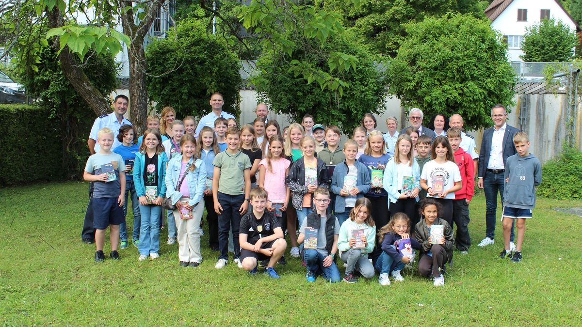 POL-HN: Hohenlohekreis: Zeugen nach Unfallflucht gesucht, Buchpreisverleih und Ehrung von Prüflingen der schulischen Radfahrausbildung - Foto: presseportal.de
