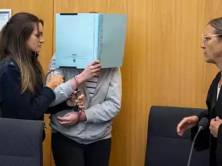 Die 26-Jährige wurde zu lebenslanger Haft verurteilt. (Archivbild) - Foto: Stefan Puchner/dpa