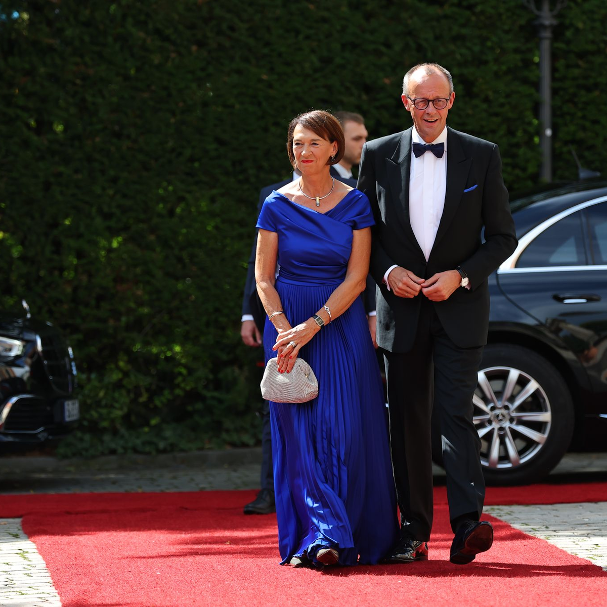 Florian Silbereisen in der Pause der Bayreuth-Premiere. - Foto: Daniel Karmann/dpa