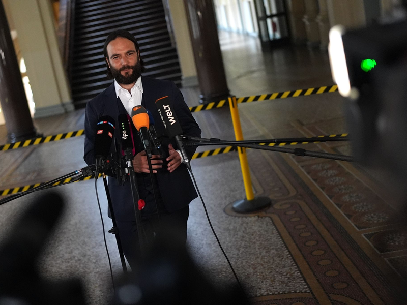 Gerhard Delling, Lebensgefährte von Christina Block, bestreitet, etwas Unrechtes getan zu haben. - Foto: Marcus Brandt/dpa
