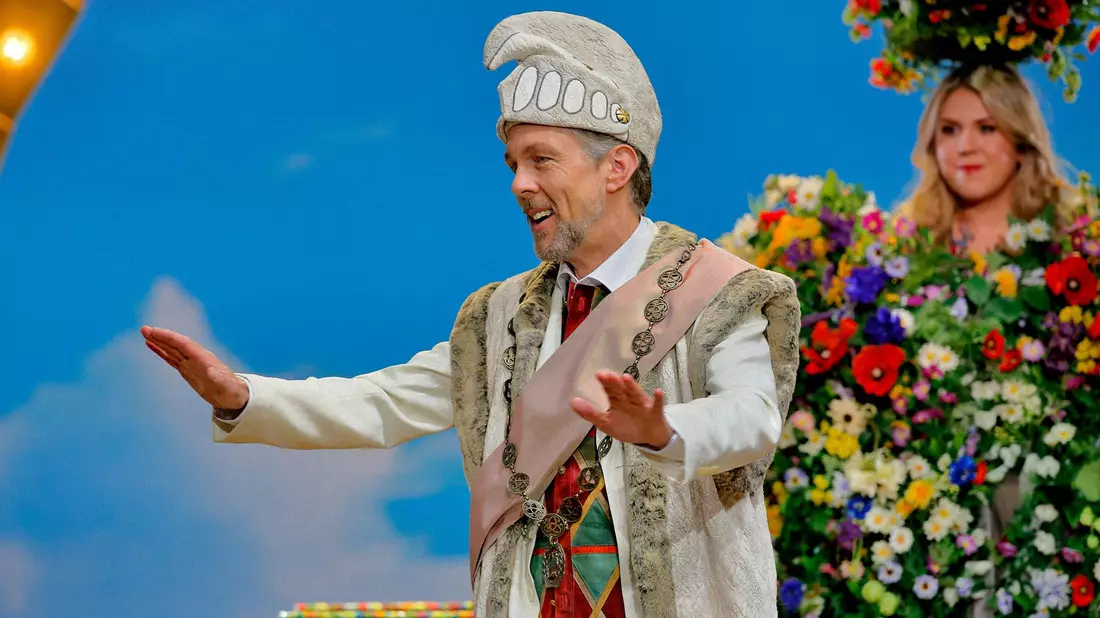 Publikumsliebling Zeppenfeld als Hans Sachs. - Bild: Enrico Nawrath/Bayreuther Festspiele/dpa