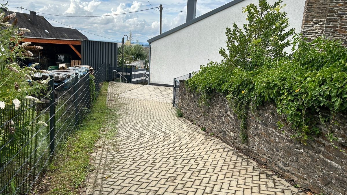 POL-PDTR: Sachbeschädigung in Osburg - Foto: presseportal.de