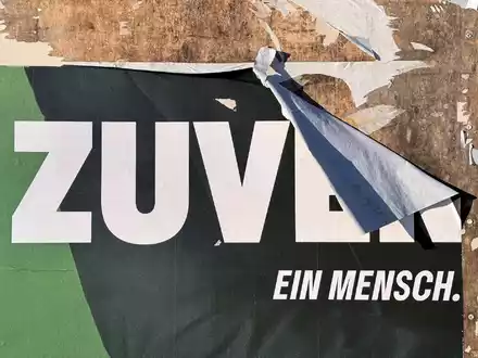 Die Grünen-Kommunalpolitiker schildern Gewalt in ländlichen Regionen. (Symbolbild) - Foto: Marijan Murat/dpa