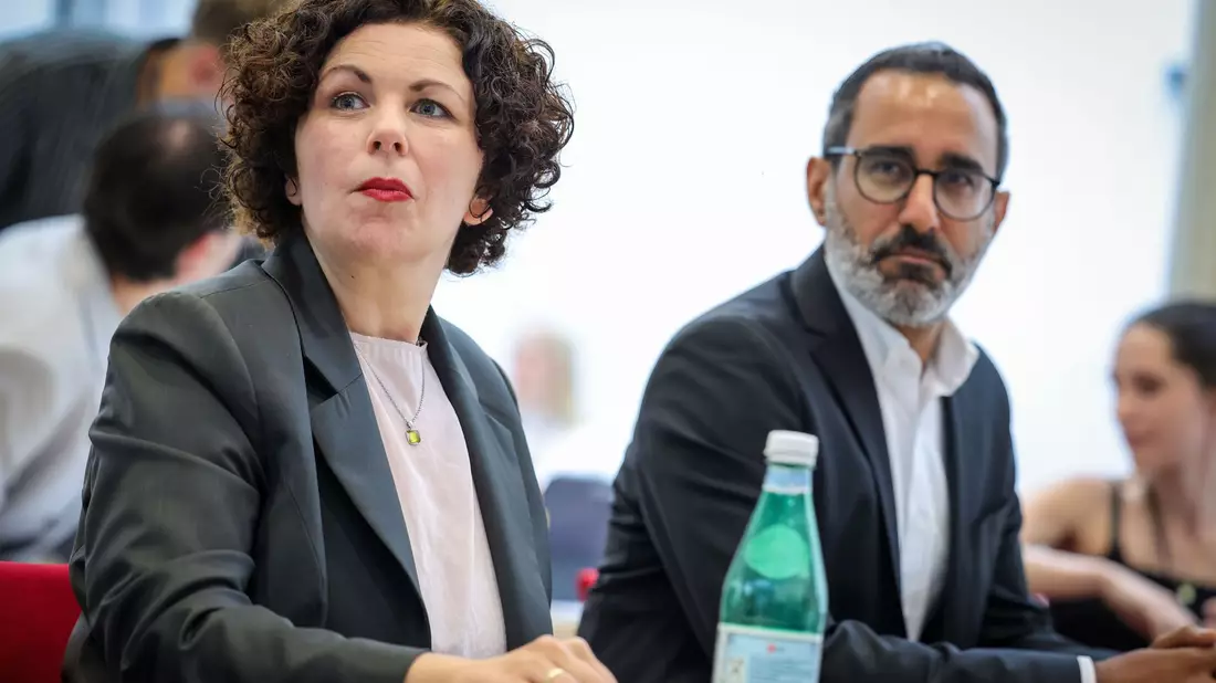 Amira Mohamed Ali und Amid Rabieh nehmen am Gründungskongress teil. - Bild: Christoph Reichwein/dpa