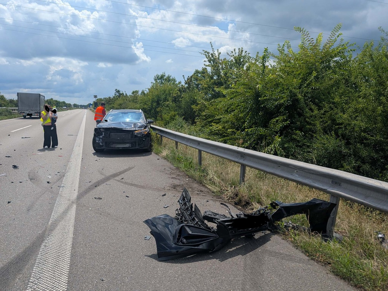 POL-PDLD: Landau/BAB65 - 4 Leichtverletzte und hoher Sachschaden - Foto: presseportal.de