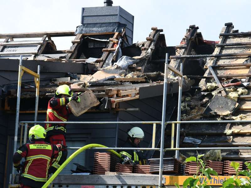 FW-PI: Hasloh: Dachstuhlbrand in Einfamilienhaus - Foto: presseportal.de