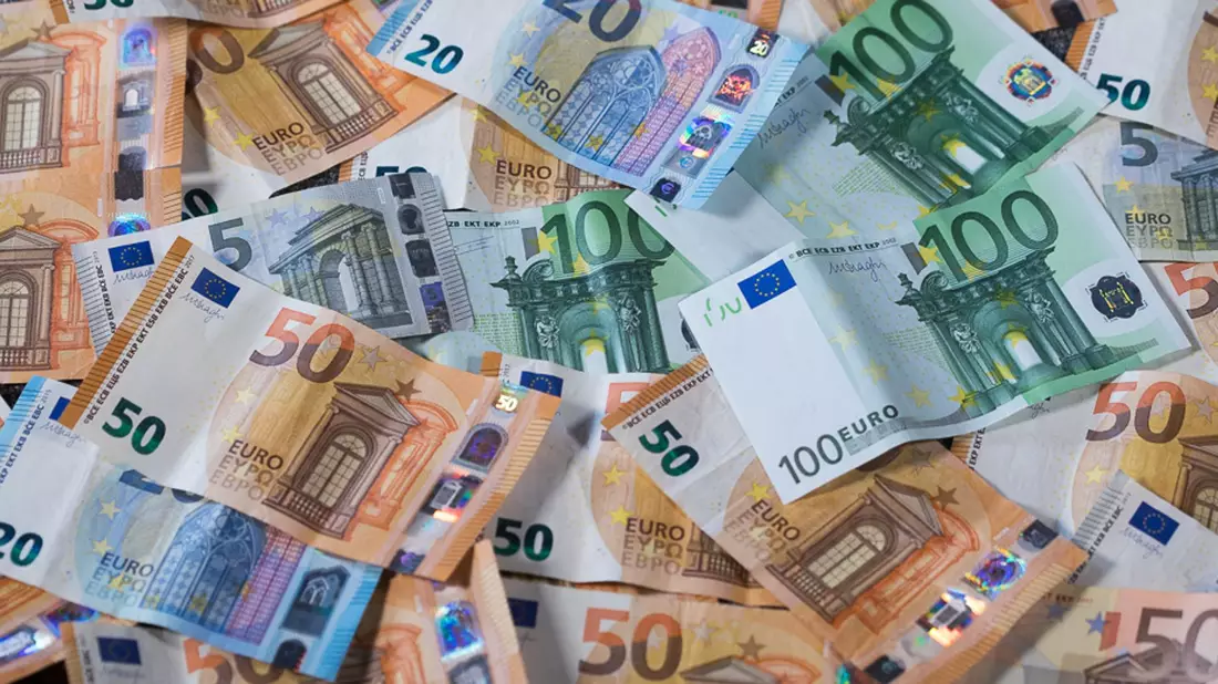 Die Aufstellung des Haushalts dürfte für die Bundesregierung in den kommenden Jahren eine Herausforderung werden. (Symbolbild) - Bild: Jens Büttner/dpa-Zentralbild/dpa
