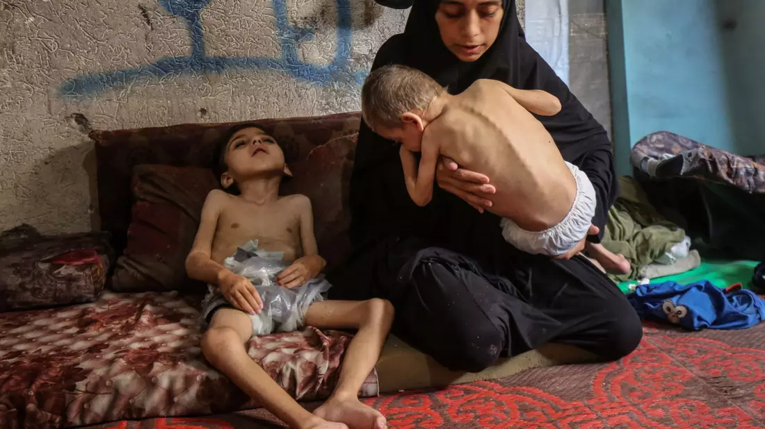 Laut internationalen Experten zeichnet sich eine Hungersnot im Gazastreifen ab. (Archivbild)  - Bild: Rizek Abdeljawad/XinHua/dpa
