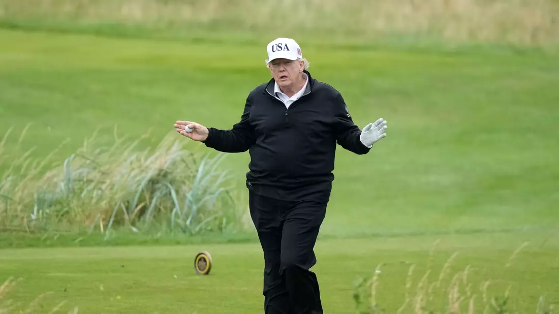 Die Chancen auf einen Deal beziffert Trump auf 50:50- - Bild: Alastair Grant/AP/dpa