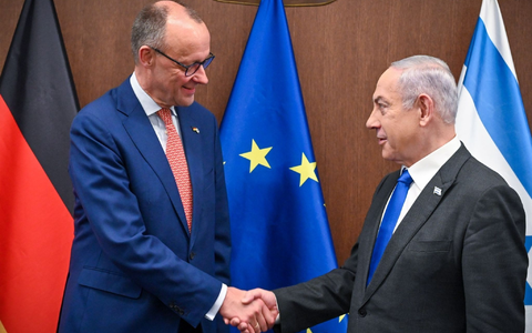 Im Telefonat forderte Bundeskanzler Merz den israelischen Premierminister Netanjahu den Angaben nach auf, alles in seiner Macht Stehende zu unternehmen, um umgehend einen Waffenstillstand zu erreichen. (Archivbild) - Foto: Kobi Gideon/GPO/dpa