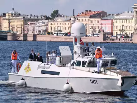 Putin besucht eine Übung der russischen Kriegsmarine. - Foto: Alexei Danichev/Pool Sputnik Kremlin/AP/dpa