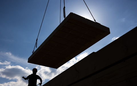 Die Bauflaute hat auch Fertighäuser getroffen. (Archivbild) - Foto: Rolf Vennenbernd/dpa