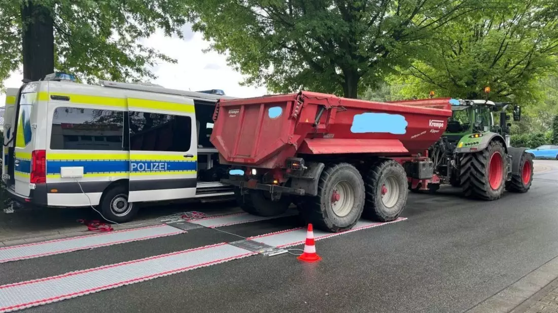 POL-RE: Marl/Kreis Recklinghausen/Bottrop: Polizei kontrolliert Überladung - Sicherheit geht vor! - Bild: presseportal.de