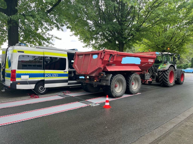 POL-RE: Marl/Kreis Recklinghausen/Bottrop: Polizei kontrolliert Überladung - Sicherheit geht vor! - Foto: presseportal.de