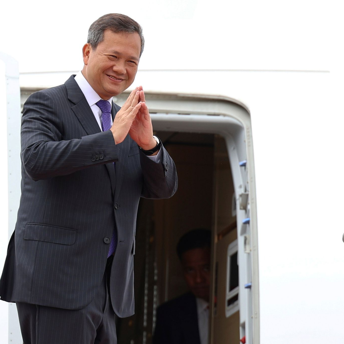 Kambodschas Ministerpräsident Hun Manet will direkte Gespräche mit seinem Amtskollegen aus Thailand führen. - Foto: Uncredited/AGENCE KAMPUCHEA PRESS/AP/dpa