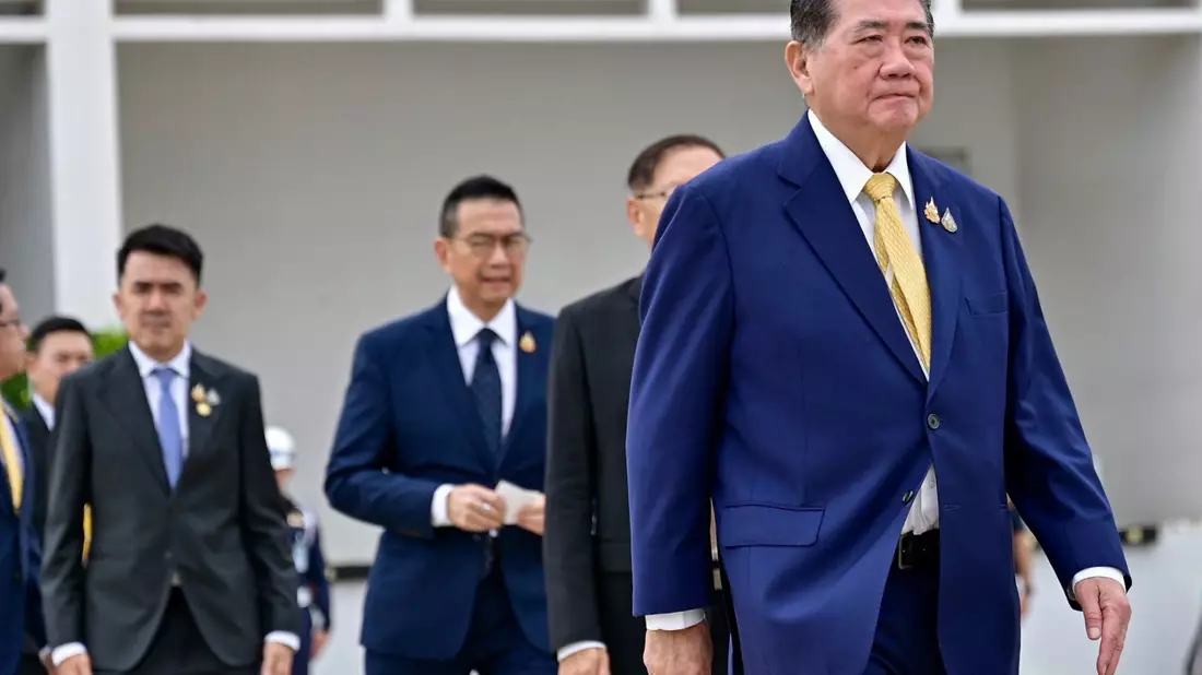 Der thailändische Übergangsministerpräsident Phumtham Wechayachai war am Morgen zu dem Treffen nach Malaysia geflogen. - Bild: Uncredited/The Government Spokesman Office/dpa