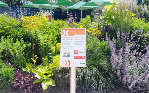 Komm ins #teamtorffrei! Jeder Blumentopf zählt! / FNR und HOT informieren auf den Landesgartenschauen Furth im Wald und Tal X zum torffreien Gärtnern - Foto: presseportal.de Komm ins #teamtorffrei! Jeder Blumentopf zählt! / FNR und HOT informieren auf den Landesgartenschauen Furth im Wald und Tal X zum torffreien Gärtnern - Foto: presseportal.de