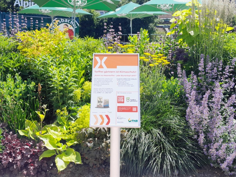 Komm ins #teamtorffrei! Jeder Blumentopf zählt! / FNR und HOT informieren auf den Landesgartenschauen Furth im Wald und Tal X zum torffreien Gärtnern - Foto: presseportal.de