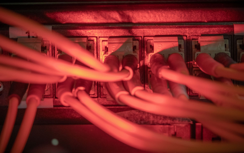 Proukrainische Hacker reklamieren für sich, die IT-System der größten russischen Fluggesellschaft Aeroflot durch einen Angriff lahmgelegt zu haben. (Symbolbild) - Foto: Michael Kappeler/dpa