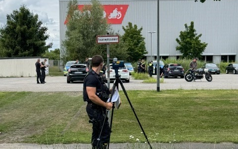 POL-NE: Polizei kontrolliert Tuner-Raser-Poser-Szene - Foto: presseportal.de