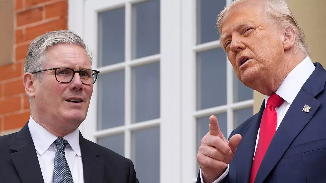 US-Präsident Trump droht Russland mit einer Fristverkürzung bei den Zöllen. - Bild: Christopher Furlong/Pool Getty Images Europe/AP/dpa