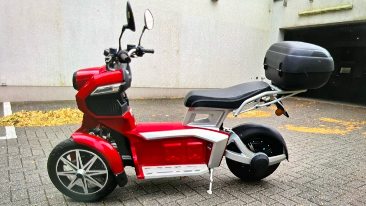 POL-RBK: Wermelskirchen - Dreirädriges Kleinkraftrad aus Tiefgarage entwendet - Foto: presseportal.de