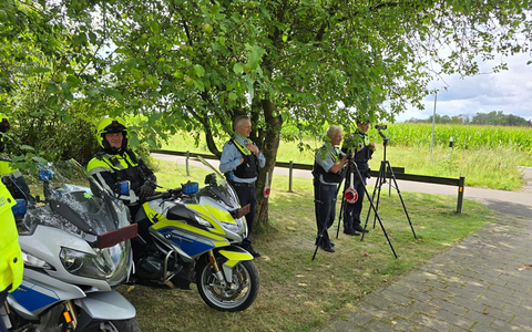 POL-COE: Dülmen, Leuste, Billerbecker Straße (L580)/Geschwindigkeitsmessungen zur Verkehrsunfallbekämpfung - Foto: presseportal.de POL-COE: Dülmen, Leuste, Billerbecker Straße (L580)/Geschwindigkeitsmessungen zur Verkehrsunfallbekämpfung - Foto: presseportal.de