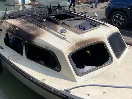 POL-DU: Duisburg/Waltrop: Sportboot geriet in Brand - Foto: presseportal.de