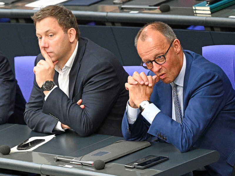 Knapp 100 Tage nach Antritt der schwarz-roten Koalition fällt die Bilanz laut einer Umfrage gemischt aus. (Archivbild) - Foto: Niklas Treppner/dpa