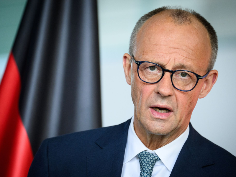 Erstmals behält sich Kanzler Merz konkrete Maßnahmen gegen Israel vor. - Foto: Bernd von Jutrczenka/dpa