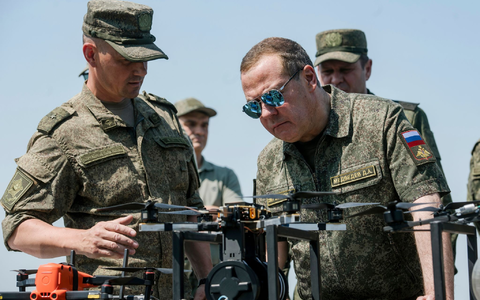 Russlands Ex-PrÀsident Medwedew warnt Trump davor, Moskau ein Ultimatum zu stellen. (Archivbild) - Foto: Uncredited/Sputnik Pool via AP/dpa Russlands Ex-PrÀsident Medwedew warnt Trump davor, Moskau ein Ultimatum zu stellen. (Archivbild) - Foto: Uncredited/Sputnik Pool via AP/dpa