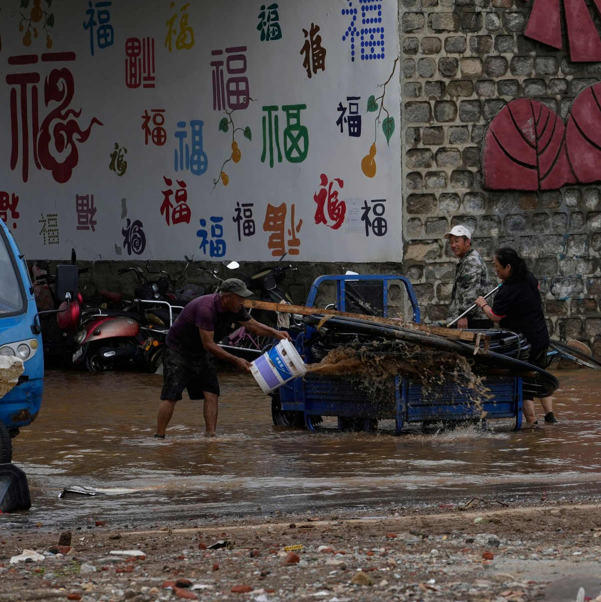 Dennoch kamen zahlreiche Menschen ums Leben.  - Foto: Mahesh Kumar A./AP/dpa