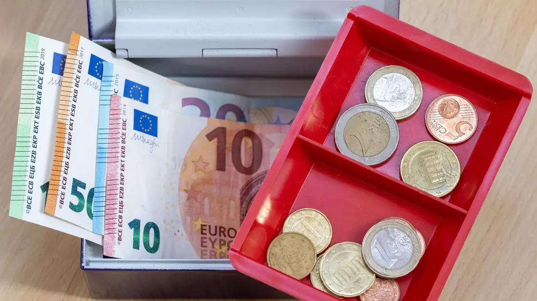 Die öffentlichen Schulden sind im vergangenen Jahr gestiegen, ebenso wie in den Vorjahren. (Symbolbild) - Bild: Daniel Karmann/dpa