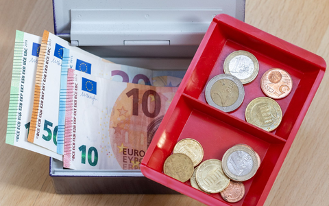 Die öffentlichen Schulden sind im vergangenen Jahr gestiegen, ebenso wie in den Vorjahren. (Symbolbild) - Foto: Daniel Karmann/dpa