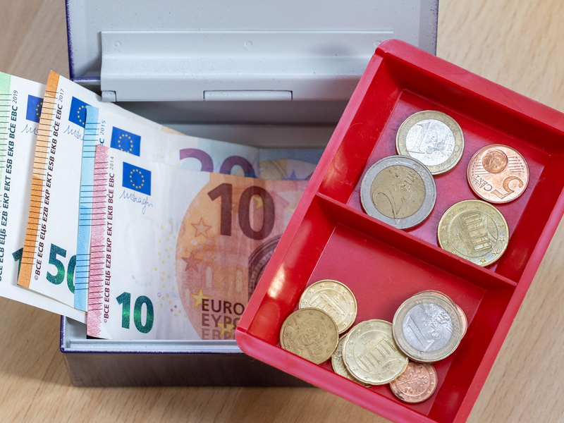 Die öffentlichen Schulden sind im vergangenen Jahr gestiegen, ebenso wie in den Vorjahren. (Symbolbild) - Foto: Daniel Karmann/dpa