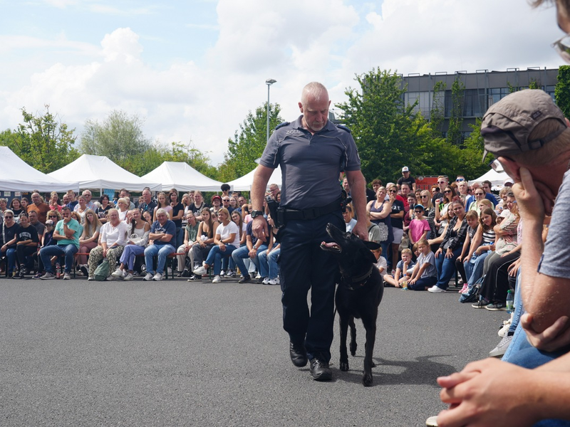 HZA-SW: Eindrücke von einer rundum gelungenen Veranstaltung - Impressionen zum Tag der offenen Tür des Hauptzollamts Schweinfurt - Foto: presseportal.de