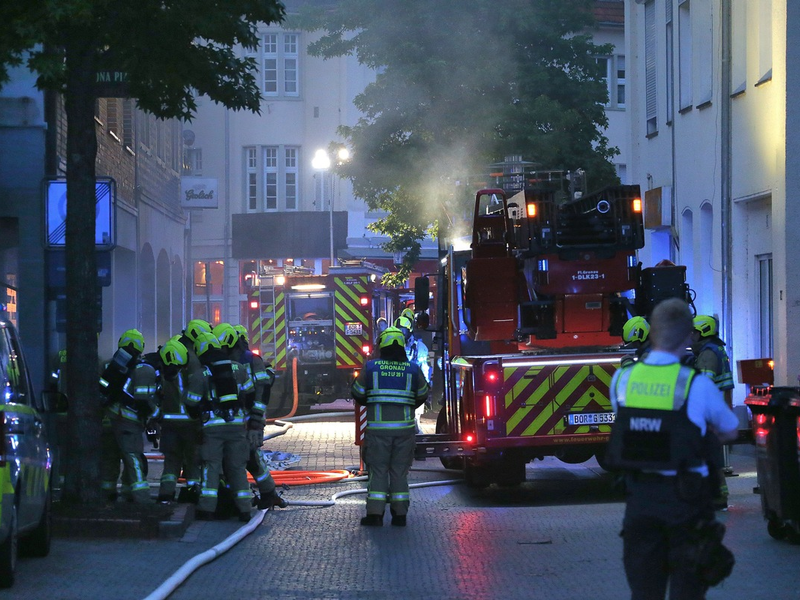 FW Gronau: Brand eines Gastronomiebetriebs an der Mühlenmahte in Gronau - Foto: presseportal.de