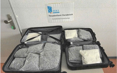 HZA-OS: Osnabrücker Zoll stellt 30 KG Ecstasy-Tabletten und 5 KG Ketamin im Zug sicher; Drogenkurier festgenommen - Foto: presseportal.de HZA-OS: Osnabrücker Zoll stellt 30 KG Ecstasy-Tabletten und 5 KG Ketamin im Zug sicher; Drogenkurier festgenommen - Foto: presseportal.de