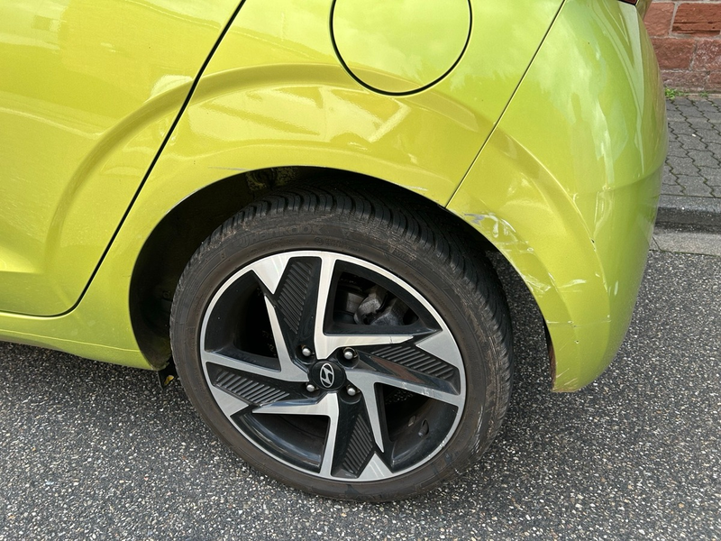 POL-PDLD: Verkehrsunfall mit Flucht, - Foto: presseportal.de