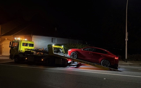 POL-MG: Gemeinsame Pressemitteilung der Stadt Mönchengladbach und der Polizei Mönchengladbach: Sondereinsatz gegen Autoposer und -raser - wenig VerstöĂe, ein getuntes Auto sichergestellt - Foto: presseportal.de POL-MG: Gemeinsame Pressemitteilung der Stadt Mönchengladbach und der Polizei Mönchengladbach: Sondereinsatz gegen Autoposer und -raser - wenig VerstöĂe, ein getuntes Auto sichergestellt - Foto: presseportal.de